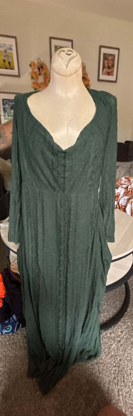 Bloomchic Green Lace Long Sleeve Dress